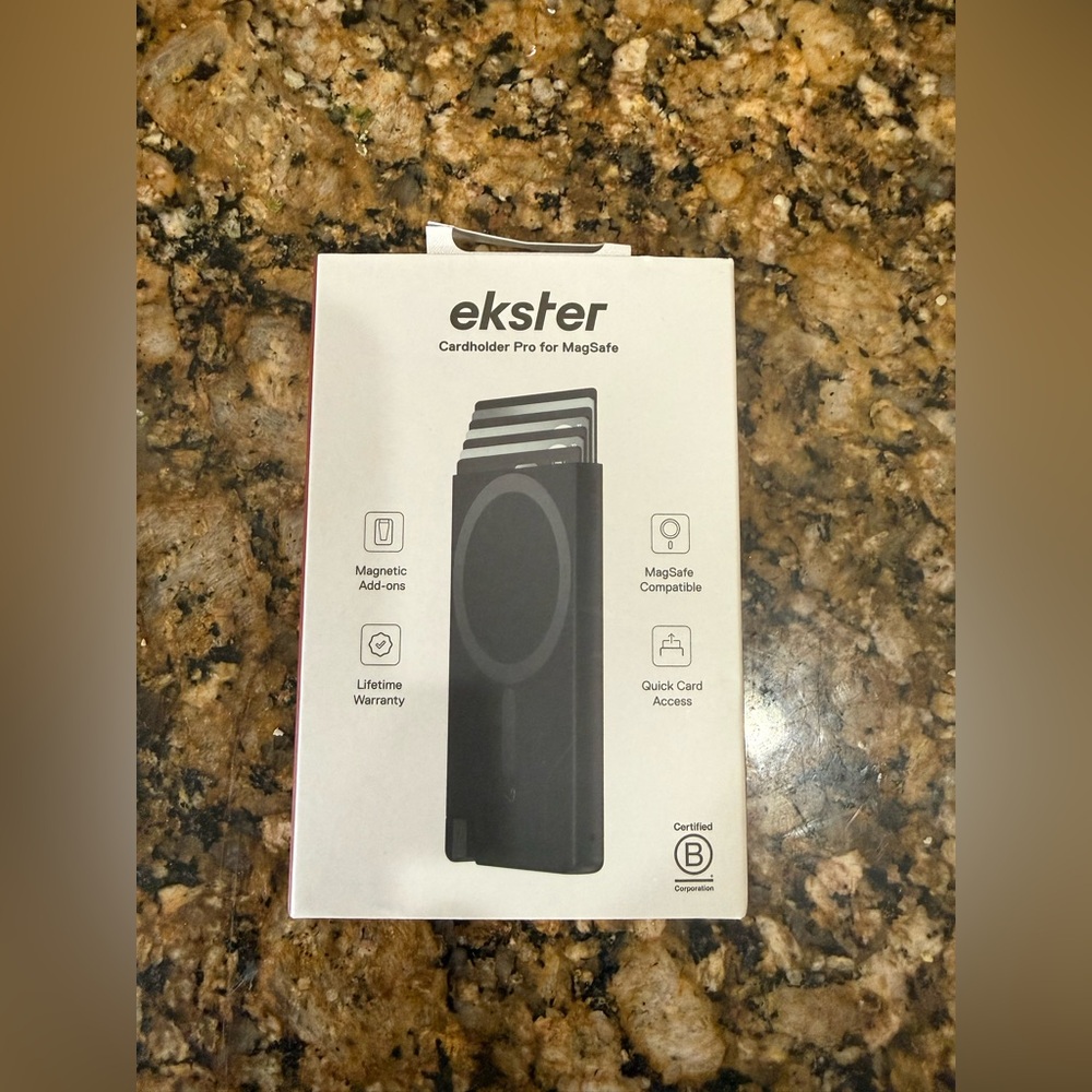 Ekster Black Cardholder Pro for MagSafe